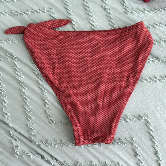 Pique Textured High Leg Cheeky High Waist Bikini Bottom - Picture 3 of 3
